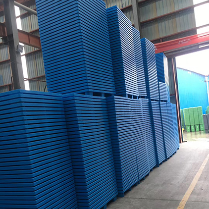 鑫豐潔塑料托盤現(xiàn)貨倉庫